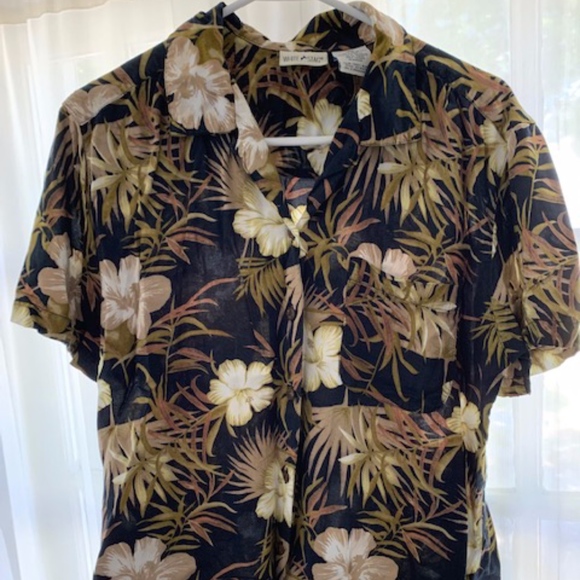 White Stag Tops - Black and Green Hawaiian Print Shirt - Size L